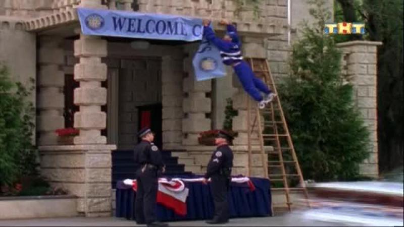 Кадры из сериала Полицейская академия (1997)