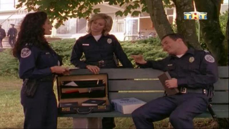 Кадры из сериала Полицейская академия (1997)